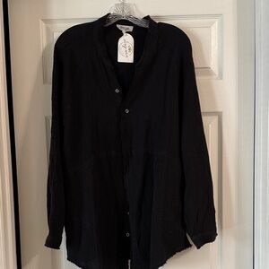 NWT. Peach Love California Black Lightweight Shirt Jacket